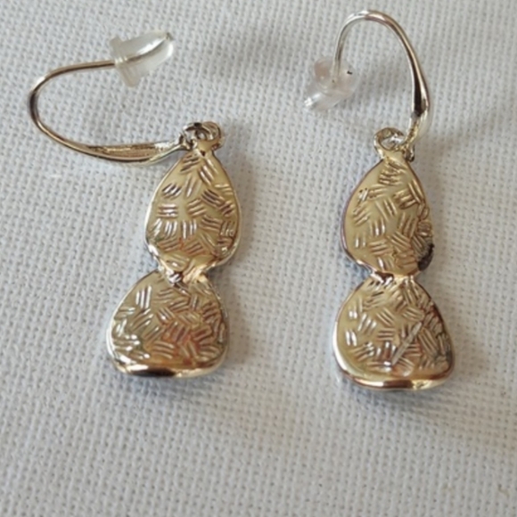 None Jewelry - Silver Drop Silver Etched Lever Back Earrings. 1.6 inches